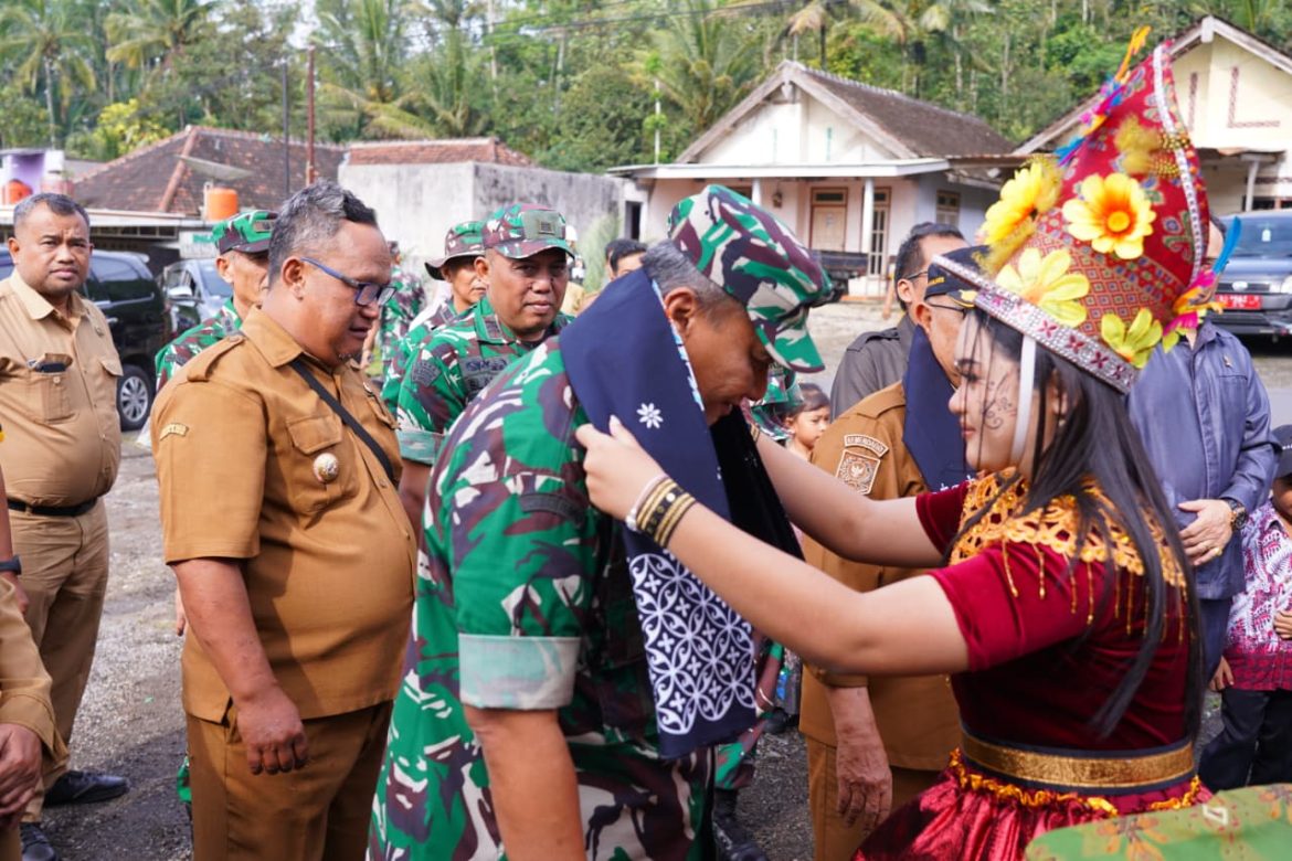 Brigjen TNI R. Benny Arifin Pimpin Wasev TMMD Ke 127 di Kodim 0808/Blitar