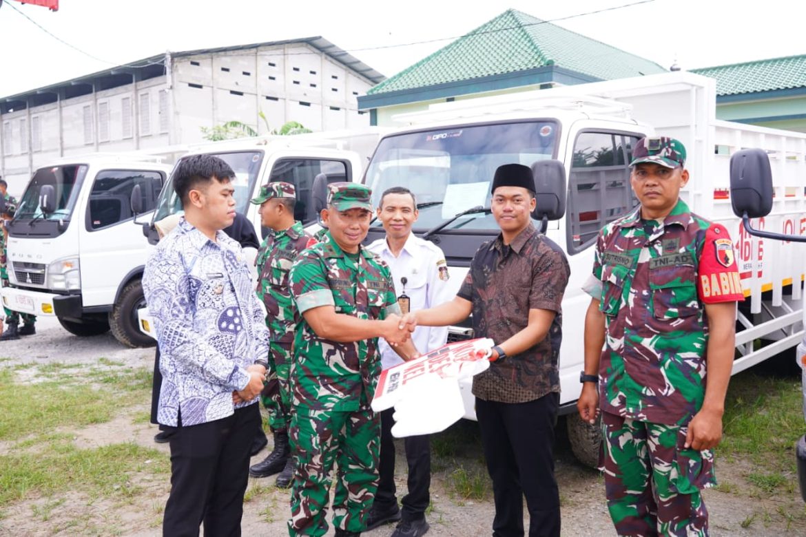 Penyerahan Simbolis dan Pelepasan Kendaraan Truk KDKMP di Wilayah Blitar Raya